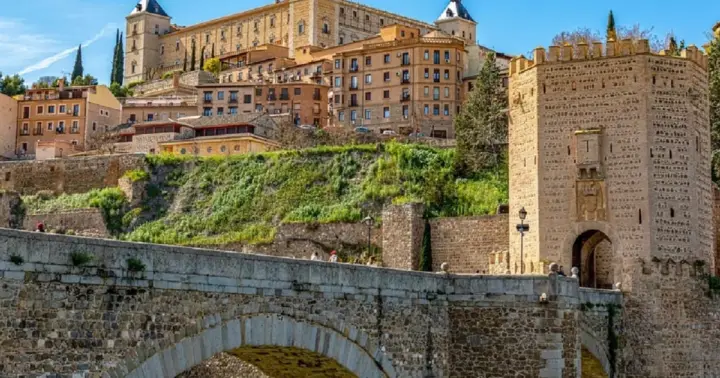 Madrid: Excursión de un día a Toledo con tour a pie y en grupo reducido