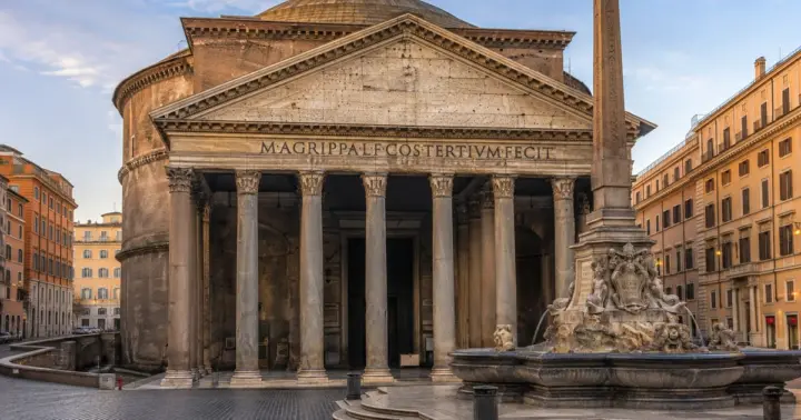Entrada al monumento romano del Panteón con audioguía multilingüe