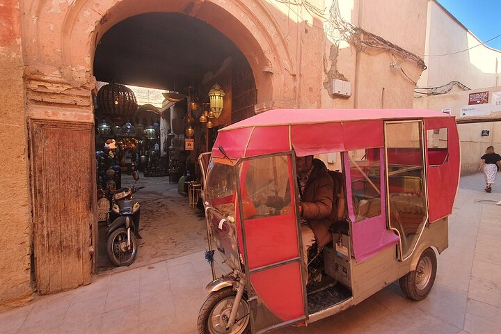 Tour Marrakech Tuk-Tuk: Jardín Secreto y Museo de la Fotografía Incluidos