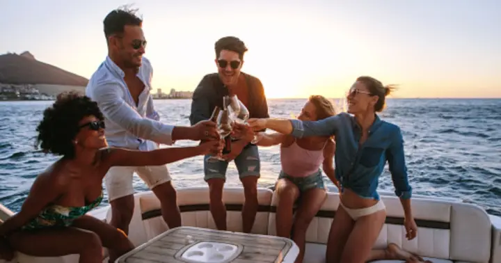 Cartagena: Open Bar Sunset Boat Cruise with After Party