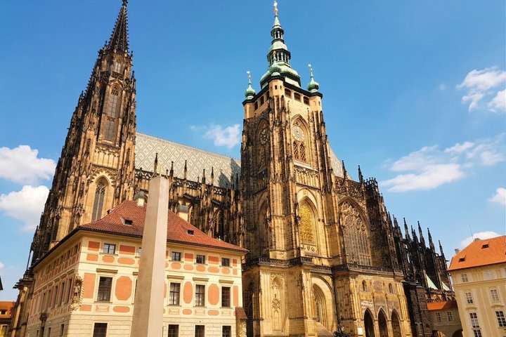Prague Walking Tour of Old Town, Charles Bridge and Prague Castle