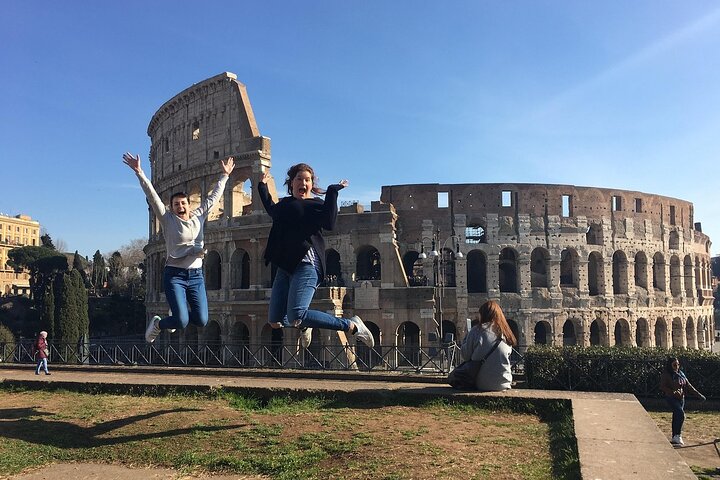 Excursión privada al Coliseo, la Colina Palatina y el Foro Romano