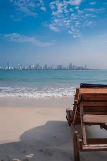 Cartagena: BEACH DAY ON TIERRA BOMBA ISLAND PUNTARENA