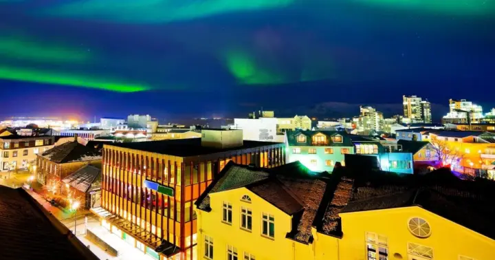 Skip-the-line Aurora Reykjavik Northern Lights Center Tour