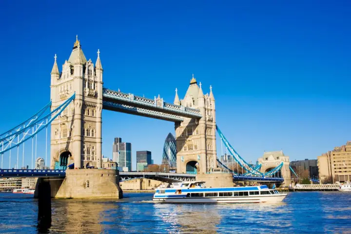EasyAccess Tower Bridge & Engine Room & Scenic Thames Cruise