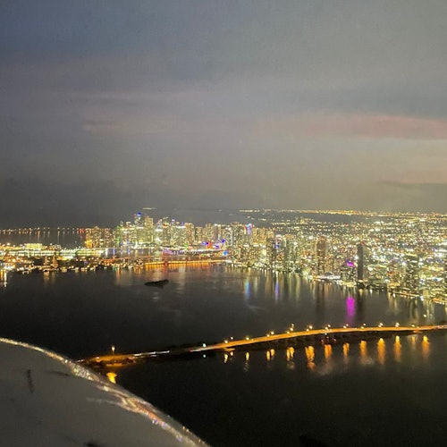 Miami: Excursión Privada Nocturna en Avión + Copas