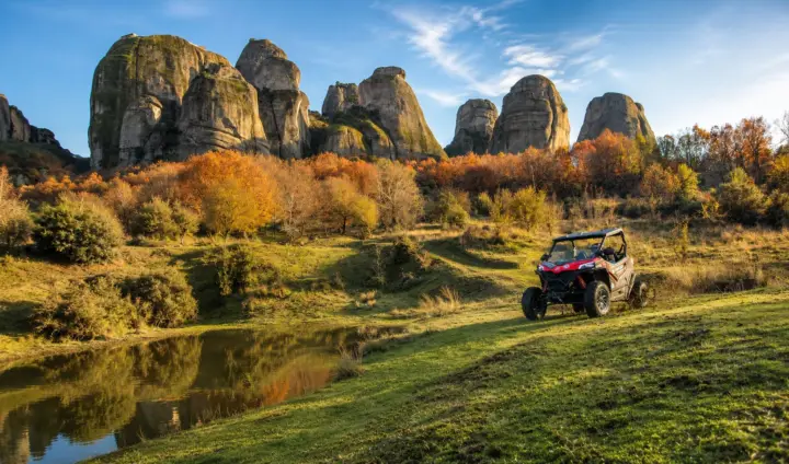 Atenas: excursión de 2 días a los monasterios de Meteora + aventura en buggy