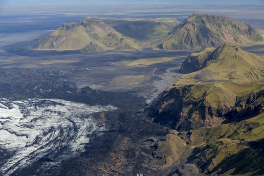 Visita a la cueva de hielo de Katla desde Reikiavik