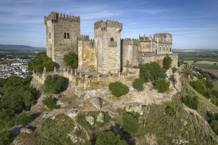 Visita Guiada al Castillo de Almodovar con Entrada Incluida