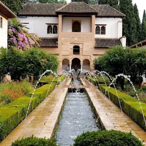 Alhambra: Entrada sin colas + Tour guiado