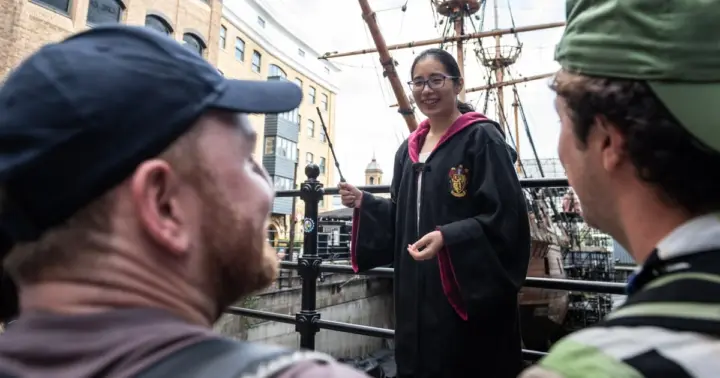 London: Harry Potter Walking Tour & London Eye Entry Ticket