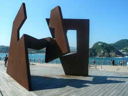 Paseo en catamarán por la costa de San Sebastián