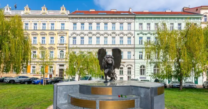 Visita guiada privada del casco antiguo de Praga con crucero en barco
