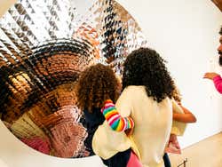 Entrada al Centro de Arte Hortensia Herrero