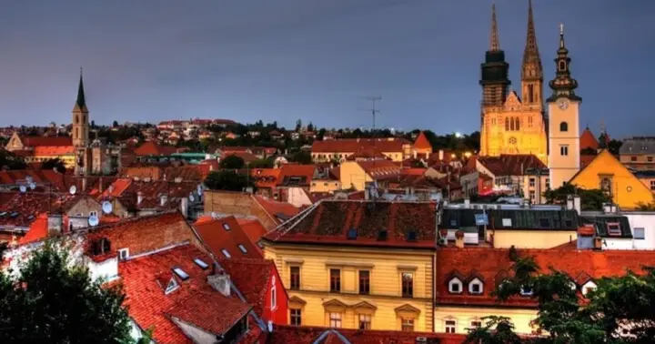 Zagreb: Visita guiada a pie de los lugares de interés imprescindibles