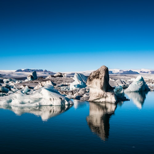 Jökulsárlón Glacier Lagoon: Roundtrip from Reykjavik