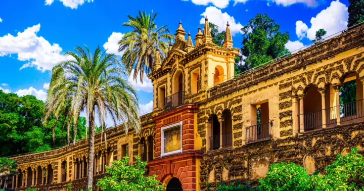 Sevilla: Acceso Prioritario Tour Catedral, Giralda y Alcázar