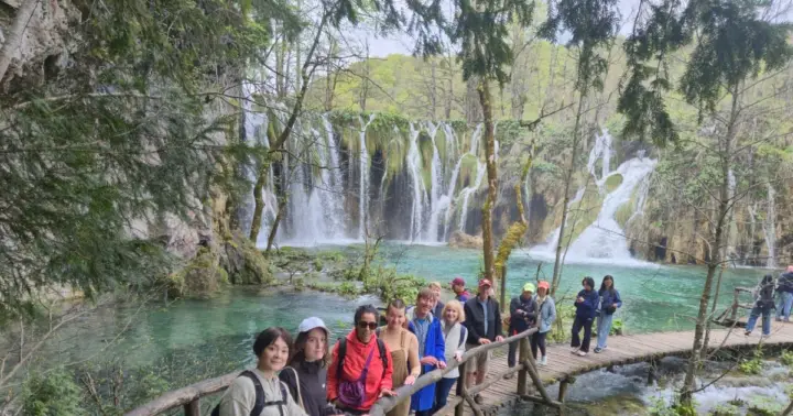 From Zagreb: Transfer to Split & Plitvice Lakes Guided Tour