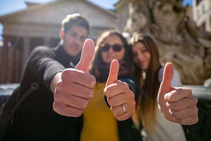 Lo mejor de la antigua Roma, incluyendo el Coliseo, los foros romanos, la Fontana de Trevi y el Panteón.