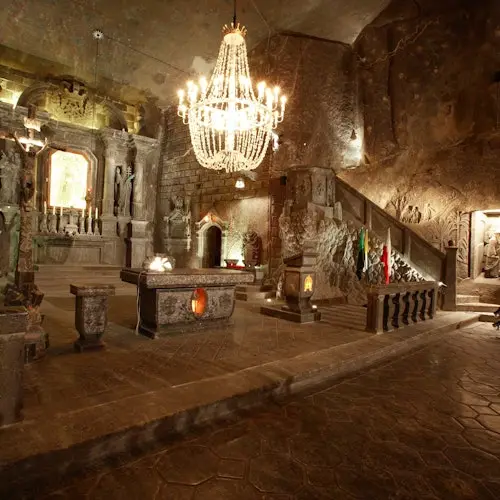 La mina de sal de Wieliczka y la fábrica de Schindler: excursión desde Cracovia