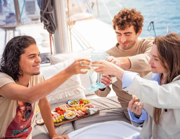 Barcelona: tour de tapas por El Born y paseo en barco