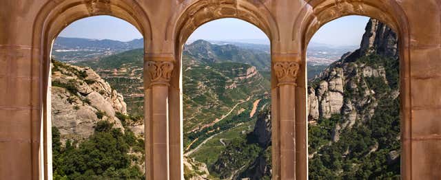 Trekking por Montserrat y visita al monasterio