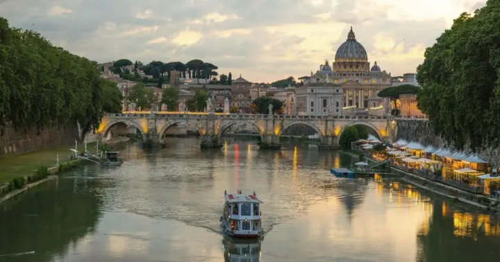 Vaticano: San Pedro, subterráneo y cúpula + guía digital
