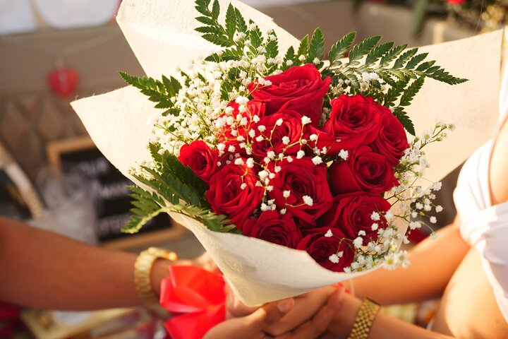 Romantic Date Night on a Mini Yacht