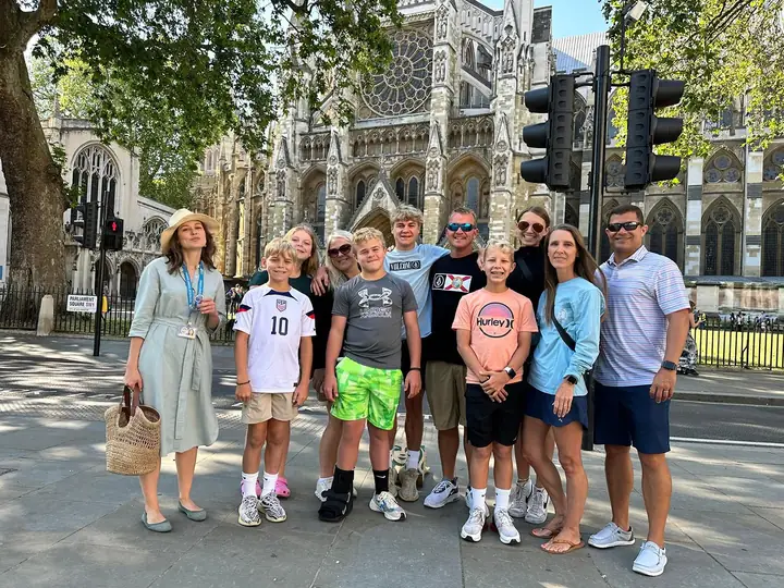London: Kid-Friendly Westminster Abbey & Sightseeing Tour