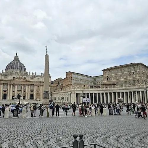 St. Peter's Basilica: Guided Tour + Dome & Vatican Grottoes Access