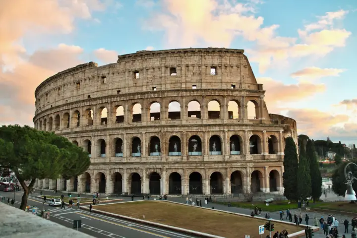 Roma: el Coliseo y el Foro con la aplicación de audioguía (arena opcional)