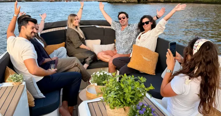Oporto: paseo en barco por los 7 puentes en grupo pequeño y Pink Port Tonic