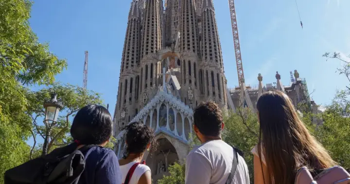 Barcelona: Tour guiado por la Sagrada Familia con acceso a la torre