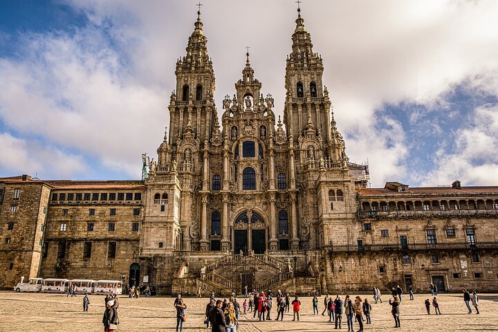 Tour privado a pie por Santiago de Compostela con entrada a la catedral