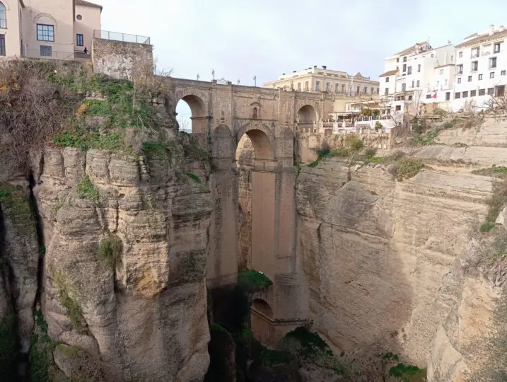 Desde Sevilla: Setenil y Ronda + espectáculo de flamenco