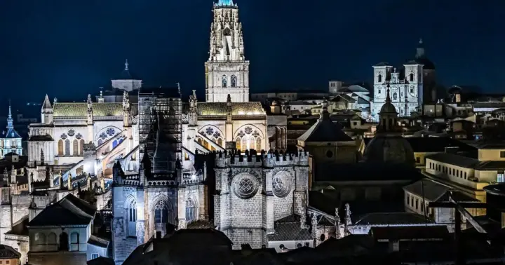 Toledo completo con el alcázar y la catedral