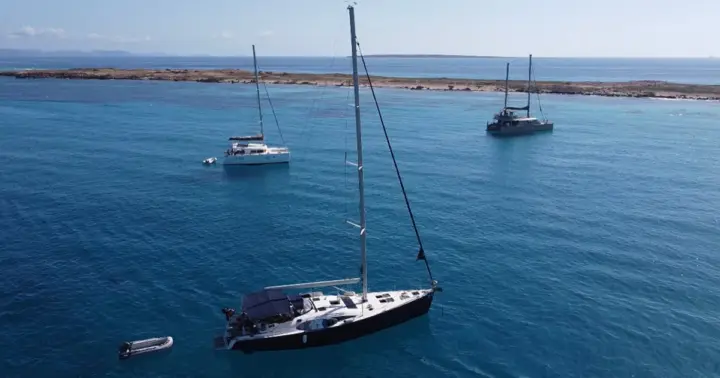 Valencia: paseo privado en barco con «paddle surf» y bebidas