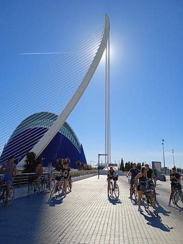 2-Hour Valencia Bike Tour to City of Arts and Sciences