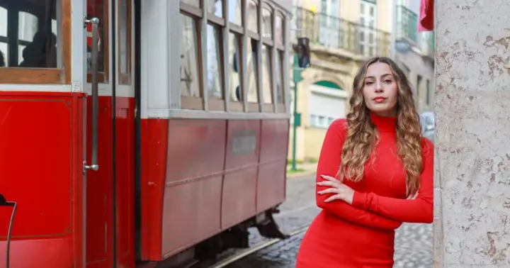 El mejor fotógrafo de Lisboa: sesión de fotos en el tranvía 28 y Alfama