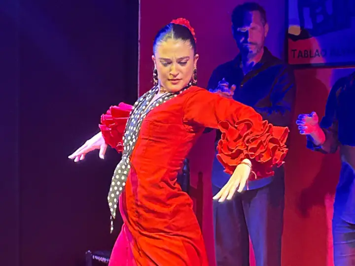 Sevilla: Espectáculo Flamenco en el Tablao Álvarez Quintero