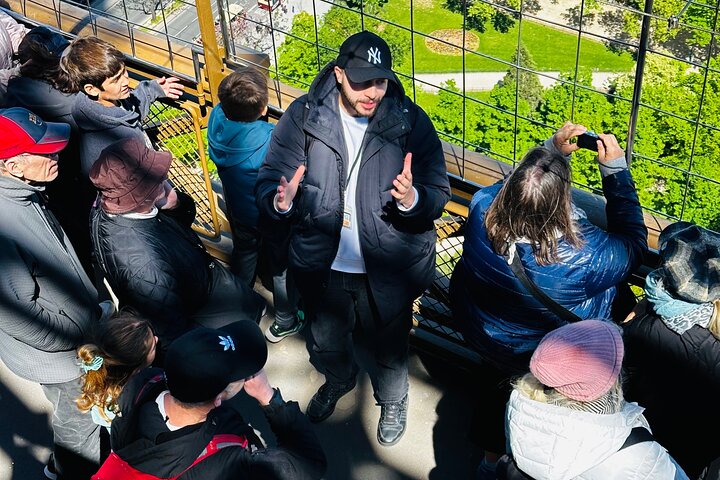 Tour de escalada a la Torre Eiffel con acceso al ascensor Summit
