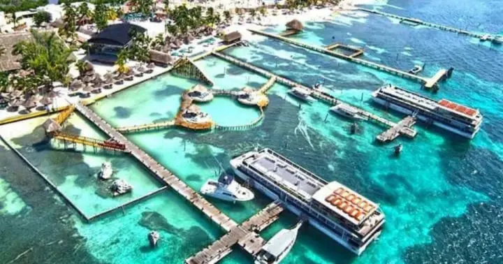 Cancún: catamarán caribeño en Isla Mujeres con todo incluido