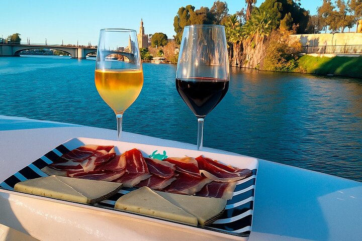 Sevilla : Crucero por el río Guadalquivir con aperitivo