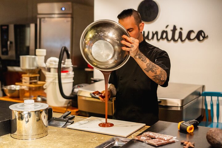 Bean to Bar Chocolate Making Experience - by Lunático Experience