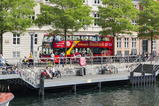 Recorrido en autobús turístico con paradas libres por Copenhague