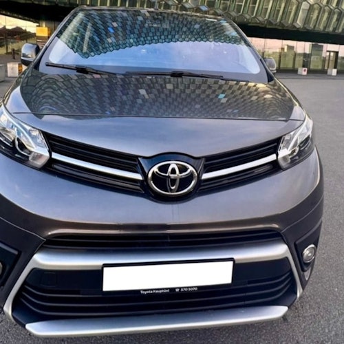 Skarfabakki Cruise Terminal: One-way Private Transfer from Blue Lagoon