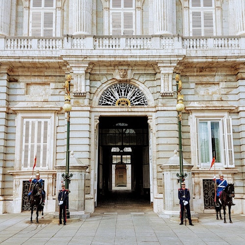 Palacio Real de Madrid: Entrada sin colas + Tour guiado