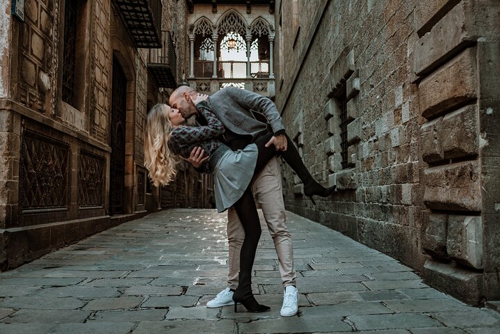 Barcelona Gothic Quarter cinematic photoshoot