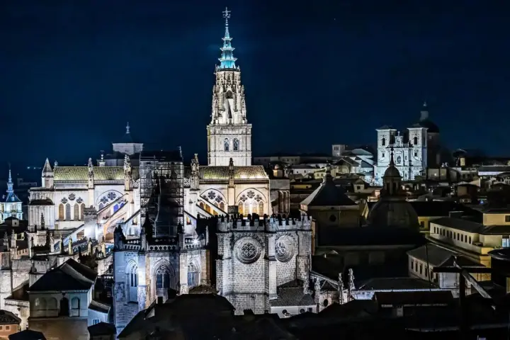 Toledo completo con el alcázar y la catedral