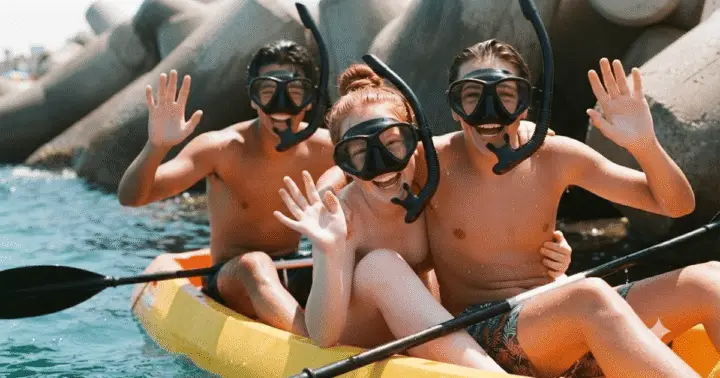 Barcelona: tour en kayak y esnórquel desde la playa de la Barceloneta
